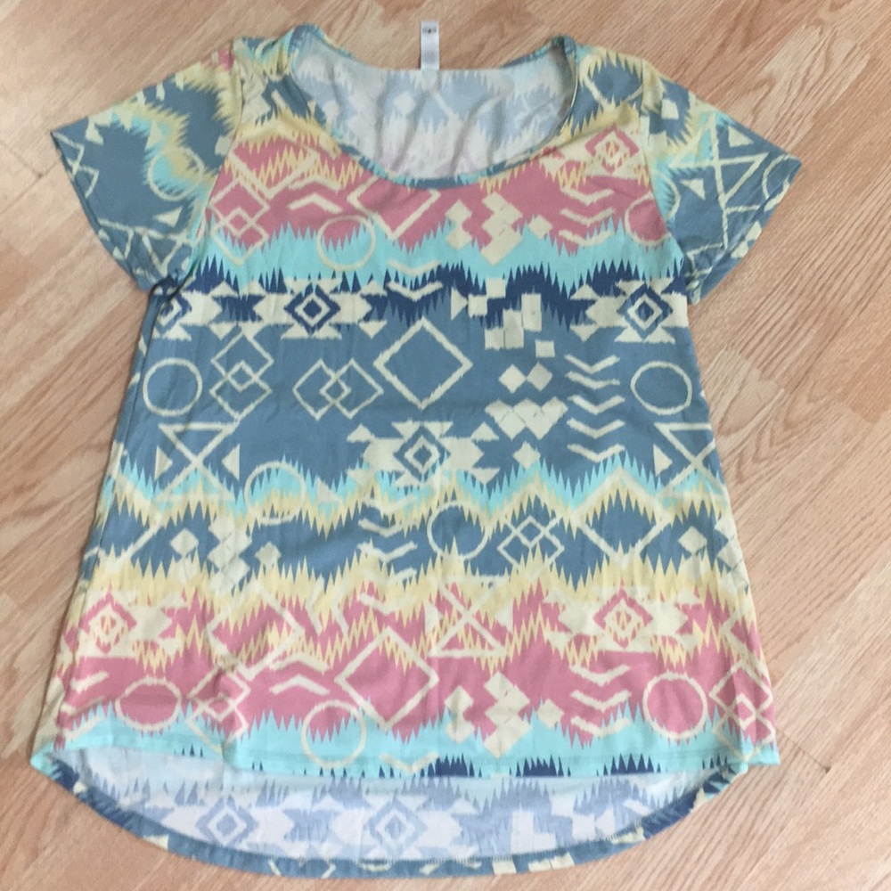 M Lularoe Classic T